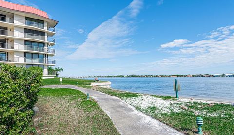 7020 Half Moon Circle 210 Hypoluxo FL 33462