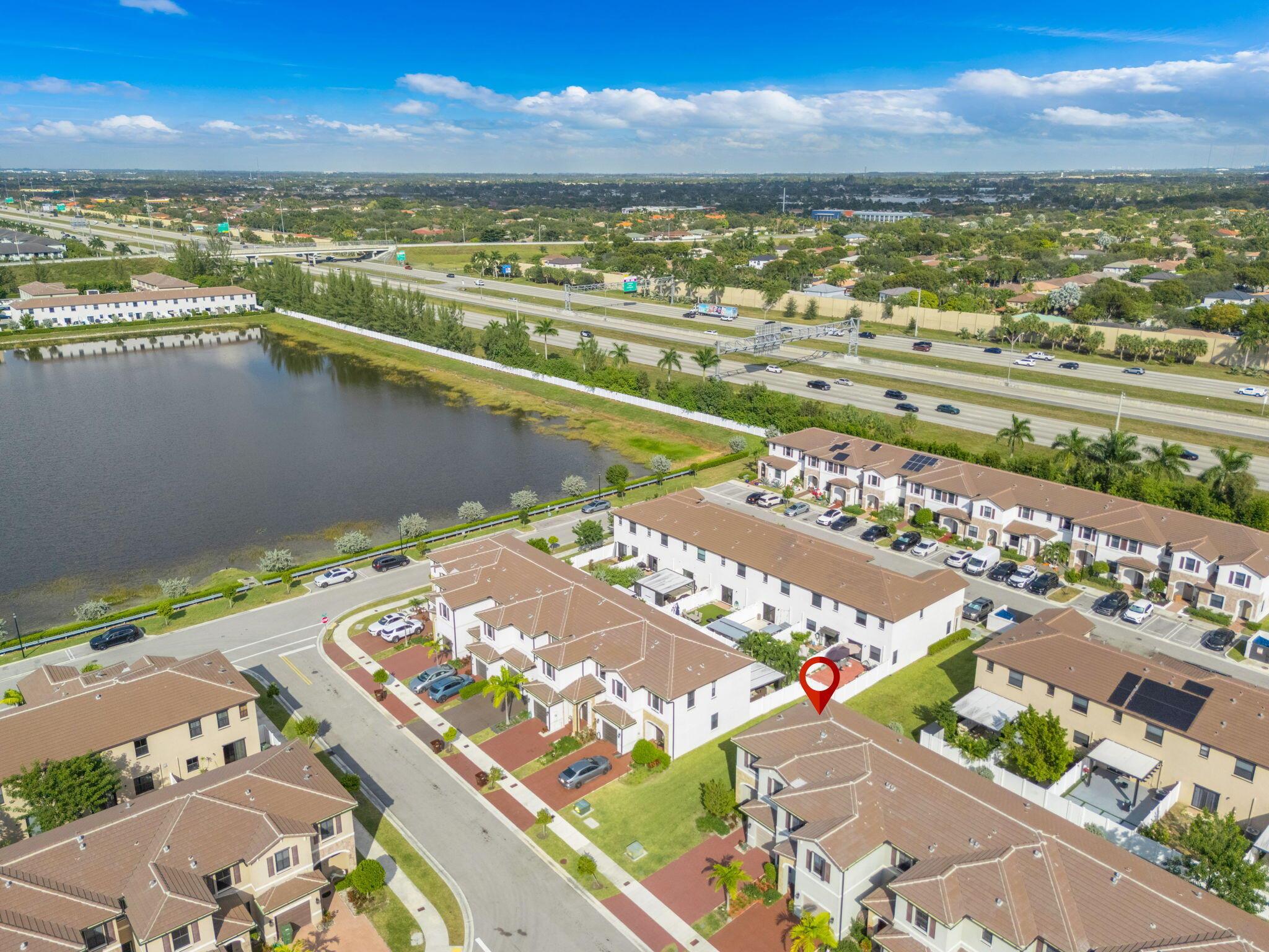 AQUABELLA NORTH REPLAT - Residential Lease