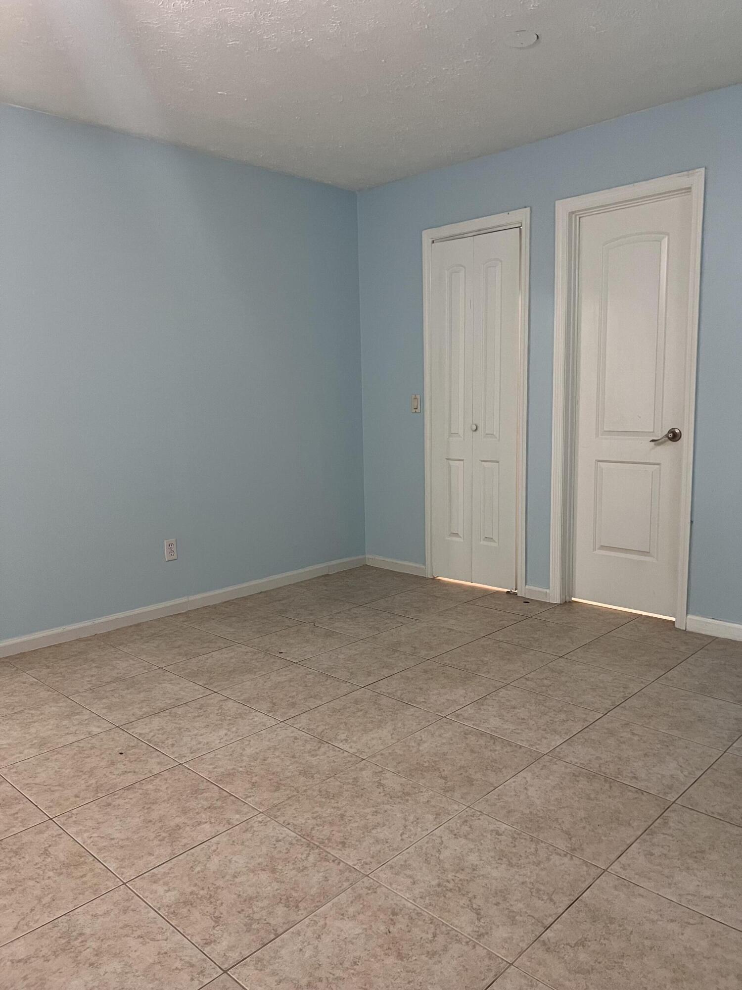 PORT ST LUCIE SECTION 13 - Residential Lease
