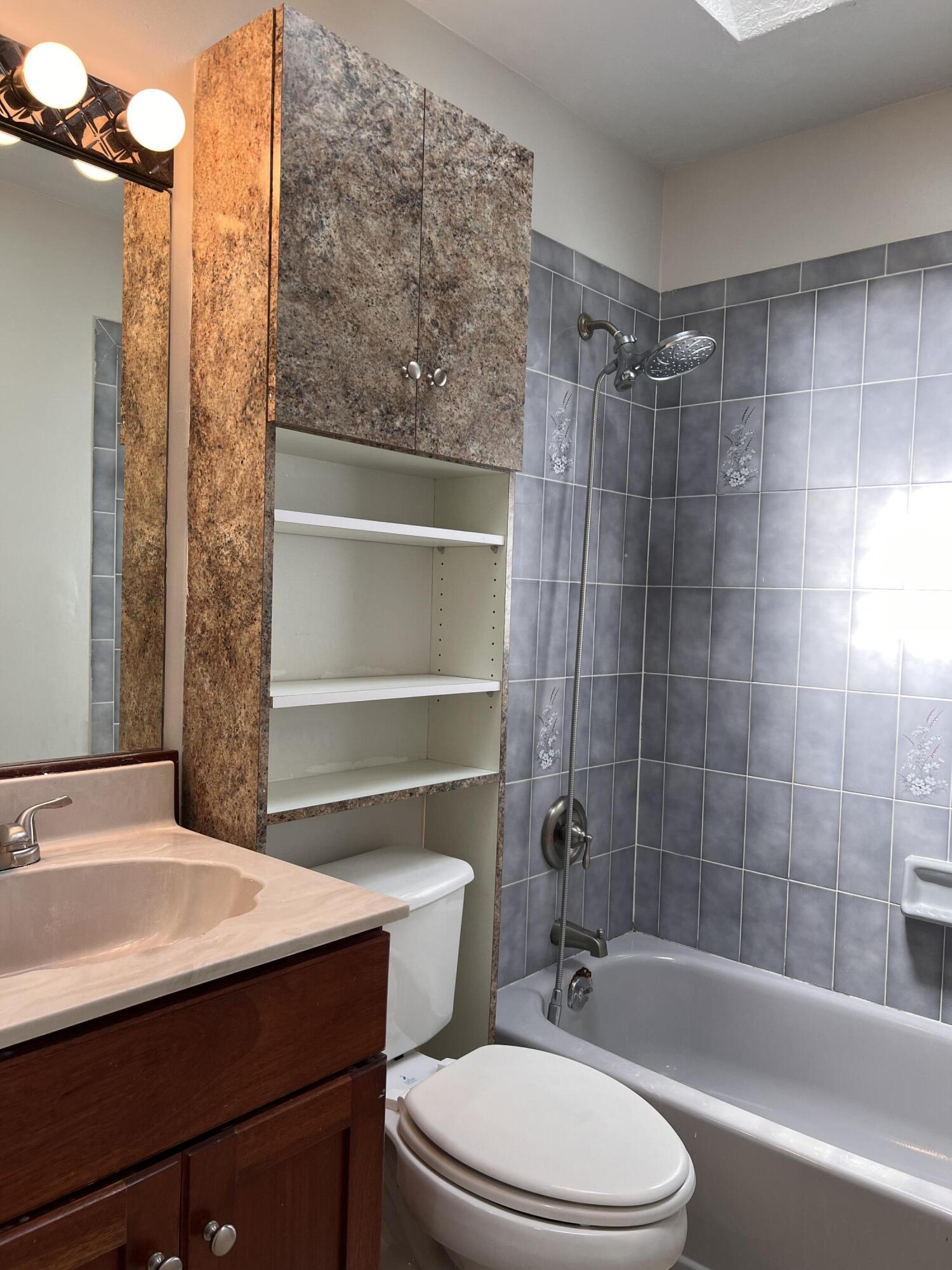 PORT ST LUCIE SECTION 13 - Residential Lease