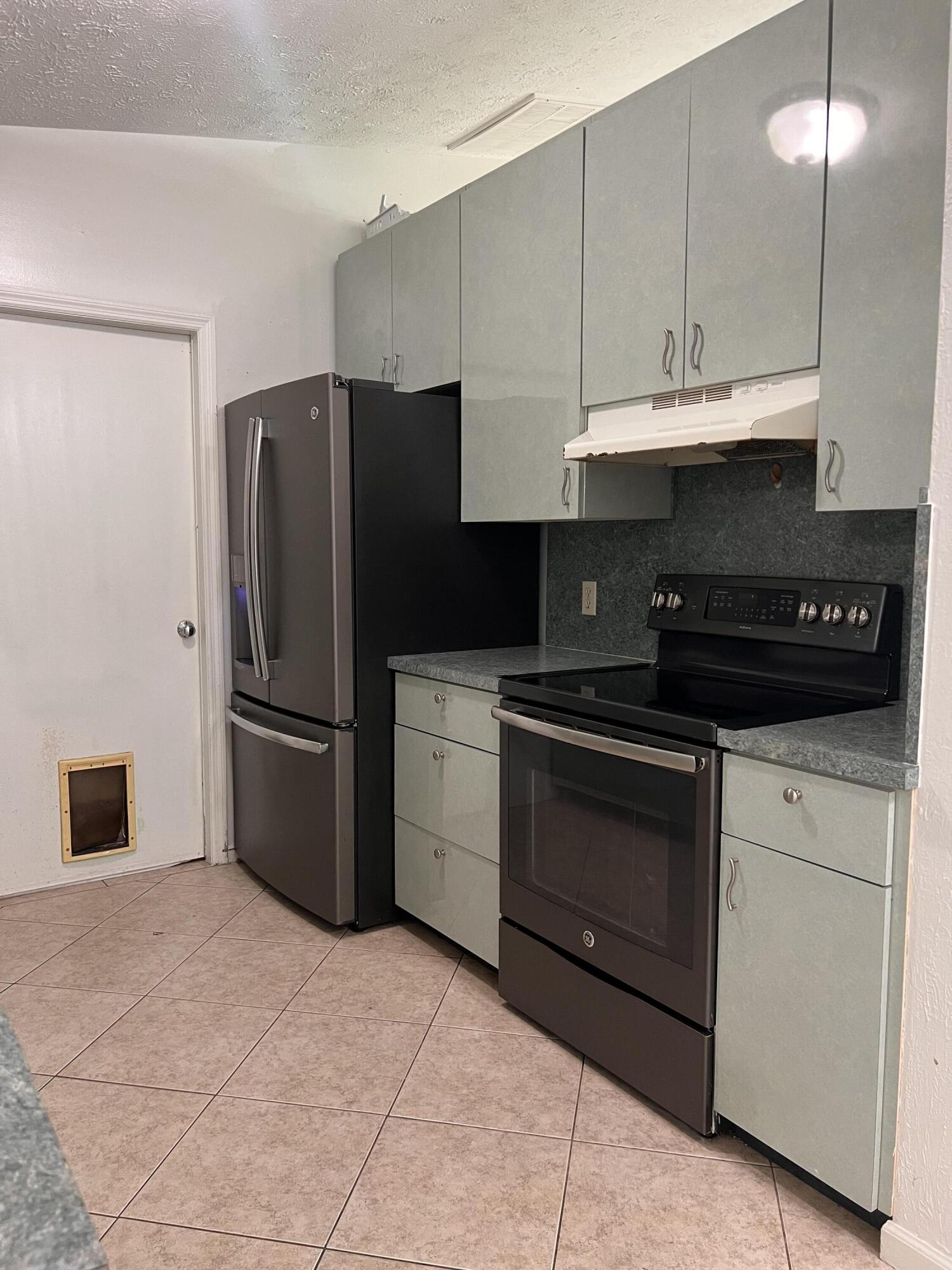 PORT ST LUCIE SECTION 13 - Residential Lease