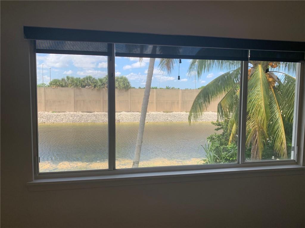 Coral Reef Club - Residential