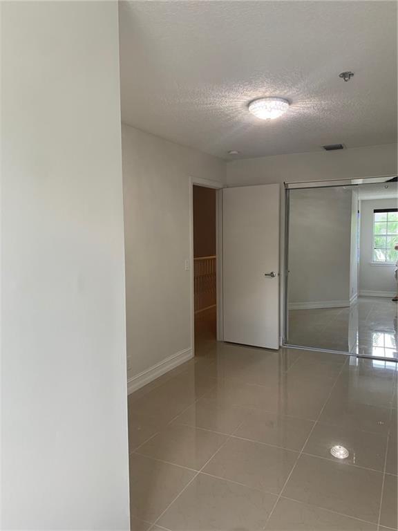 Coral Reef Club - Residential