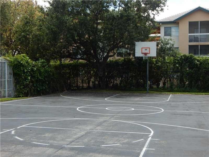 Coral Reef Club - Residential