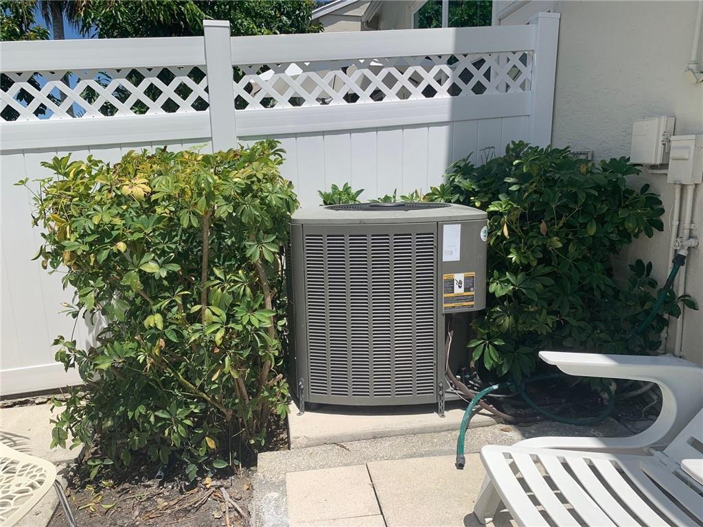 Coral Reef Club - Residential