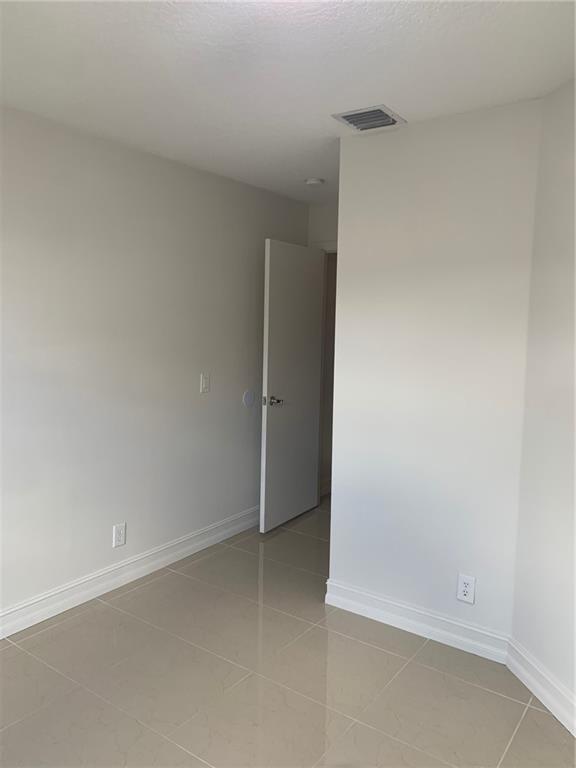 Coral Reef Club - Residential