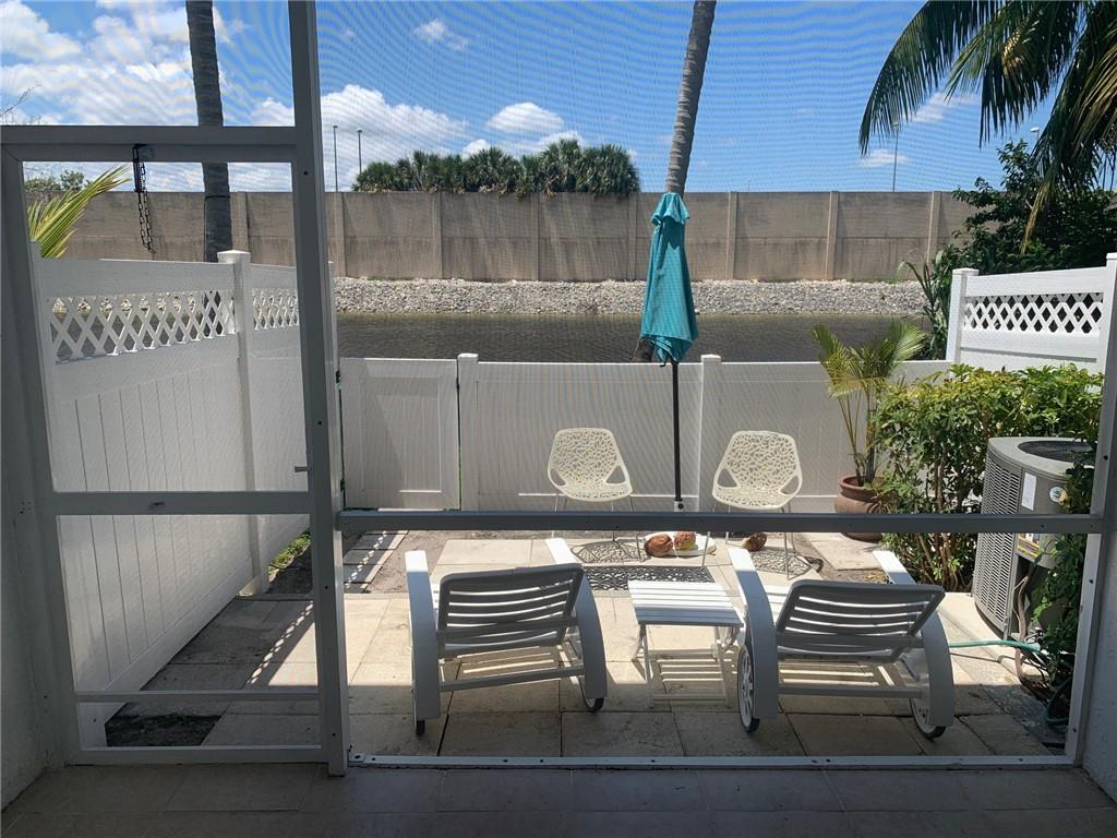 Coral Reef Club - Residential