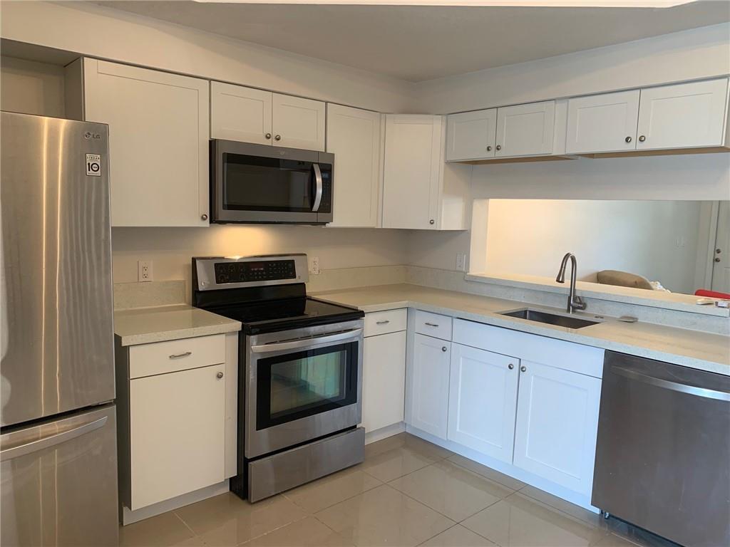 Coral Reef Club - Residential