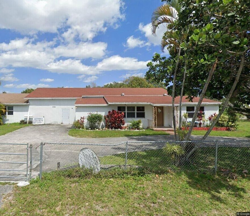 BEAUTIFUL CORNER LOTE, OVER 1 ACRE. BUILDING IN PROCESS OF REHAB.BUYER MUST DO DILIGENCE ,SELL AS IS,