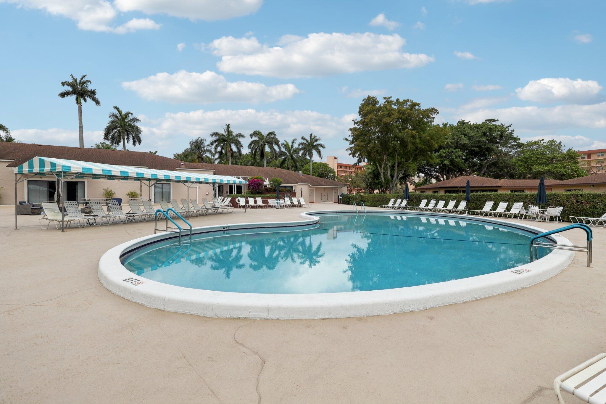 VILLAGES OF ORIOLE BONAIRE - Residential