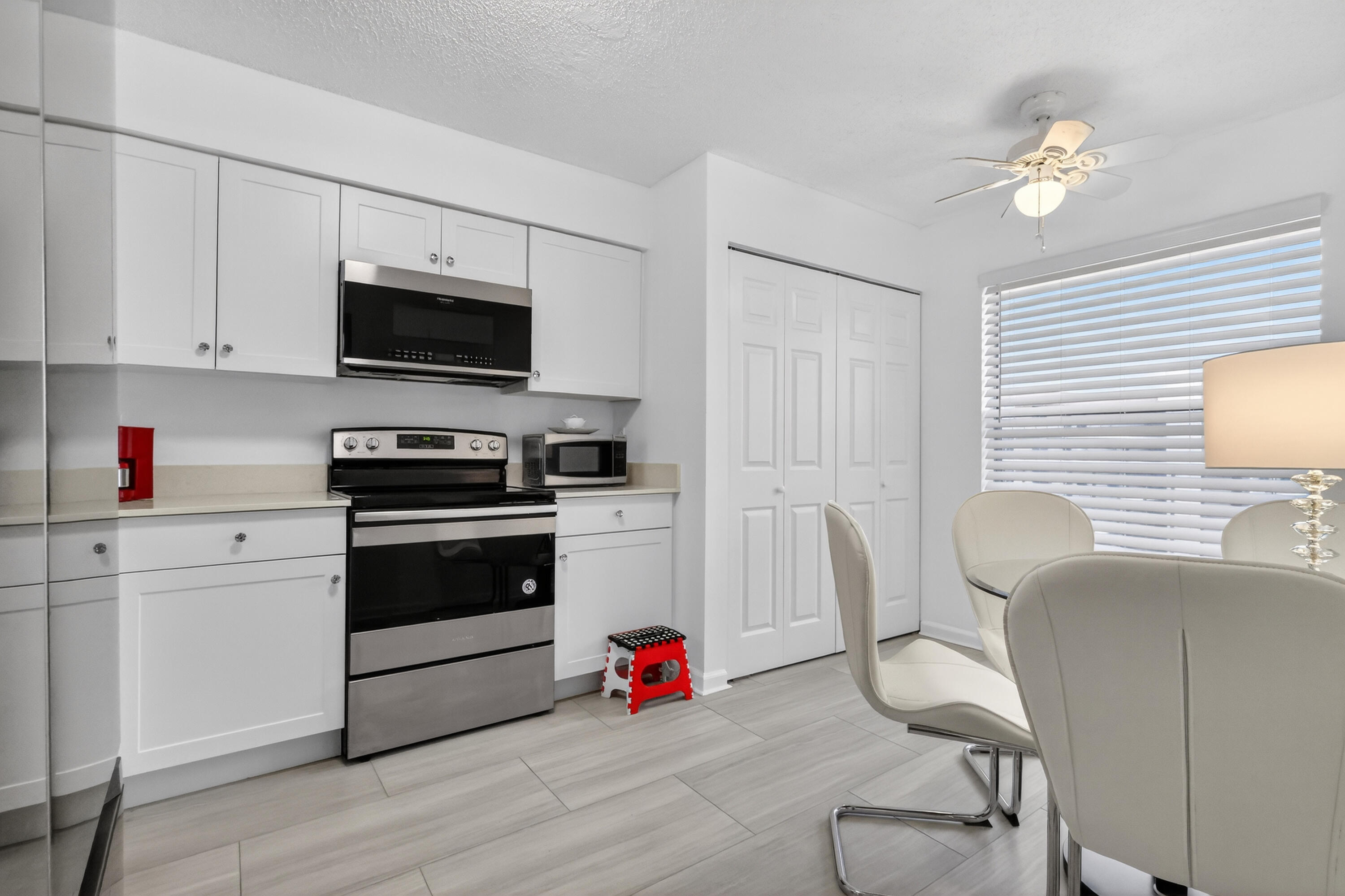 VILLAGES OF ORIOLE BONAIRE - Residential