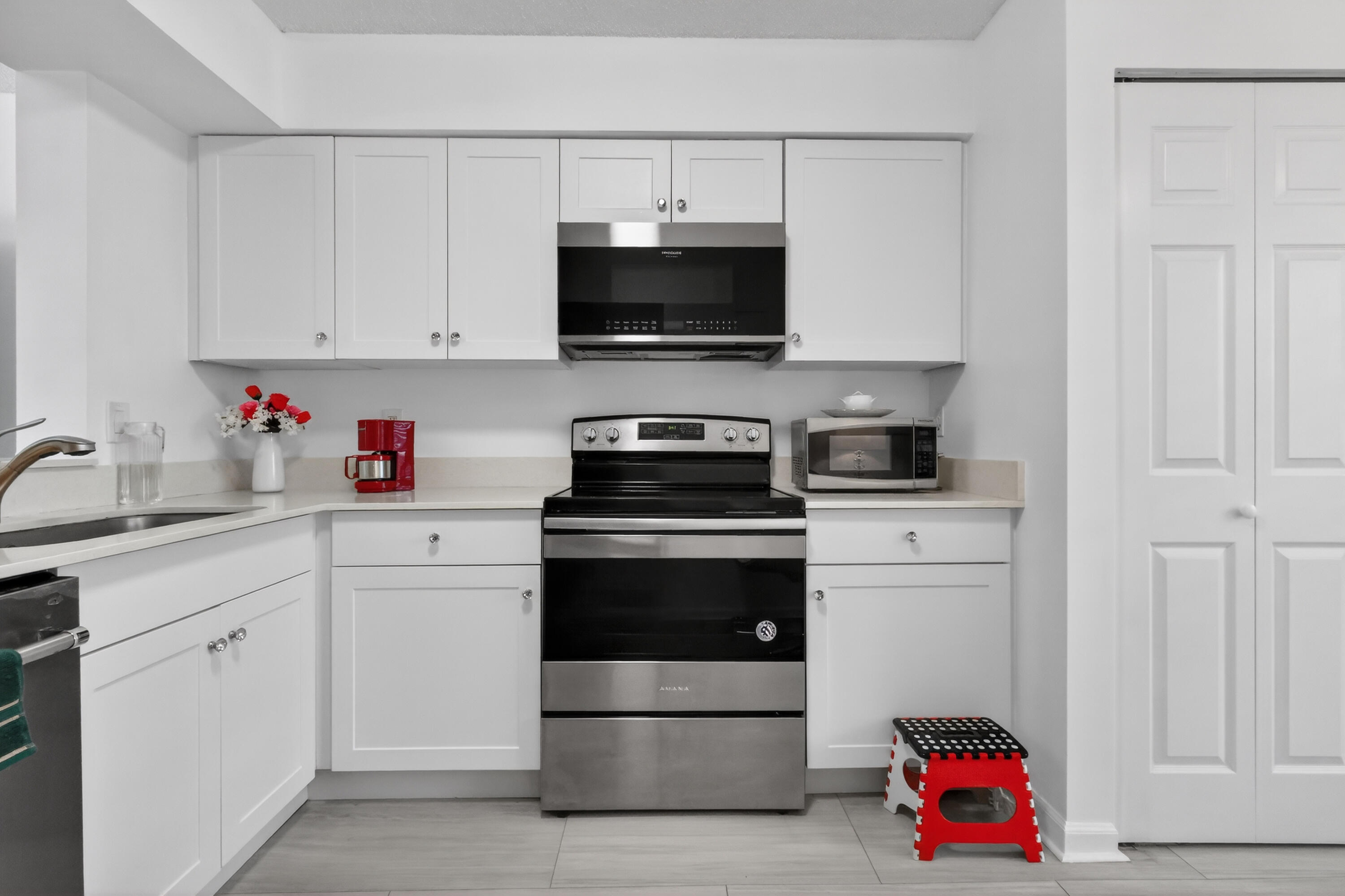 VILLAGES OF ORIOLE BONAIRE - Residential