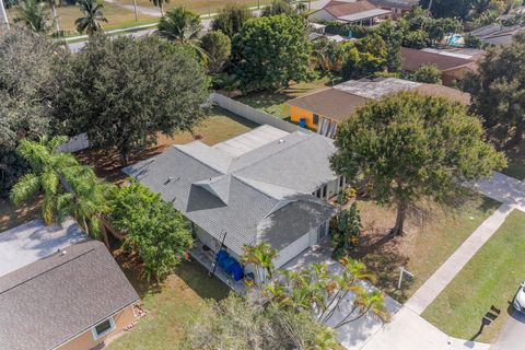 A home in Royal Palm Beach