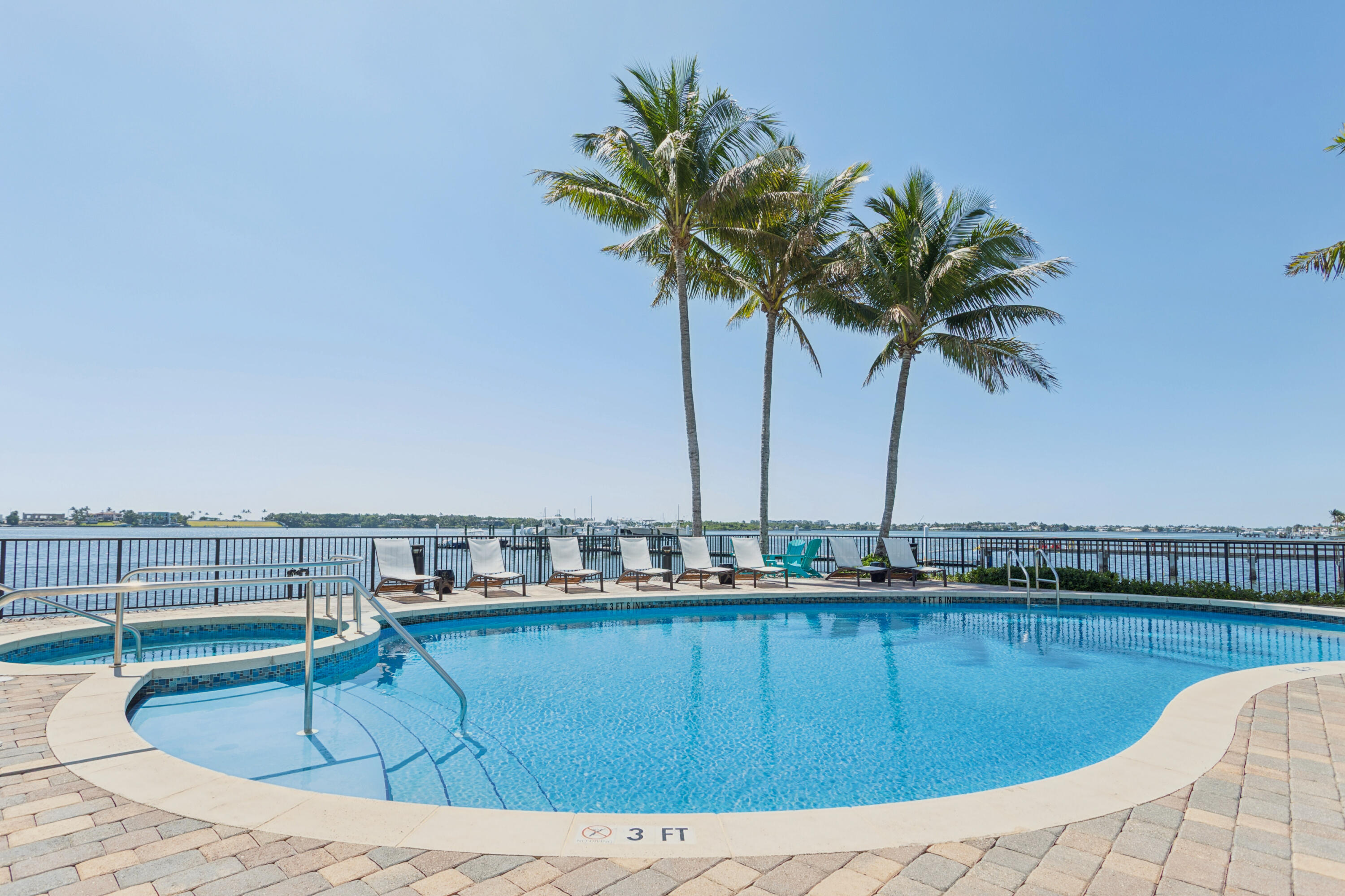 PENINSULA ON THE INTRACOASTAL - Residential