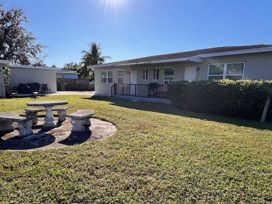 Newly renovated 1 bedroom unit with impact windows and doors.  On site laundry.  Large yard.