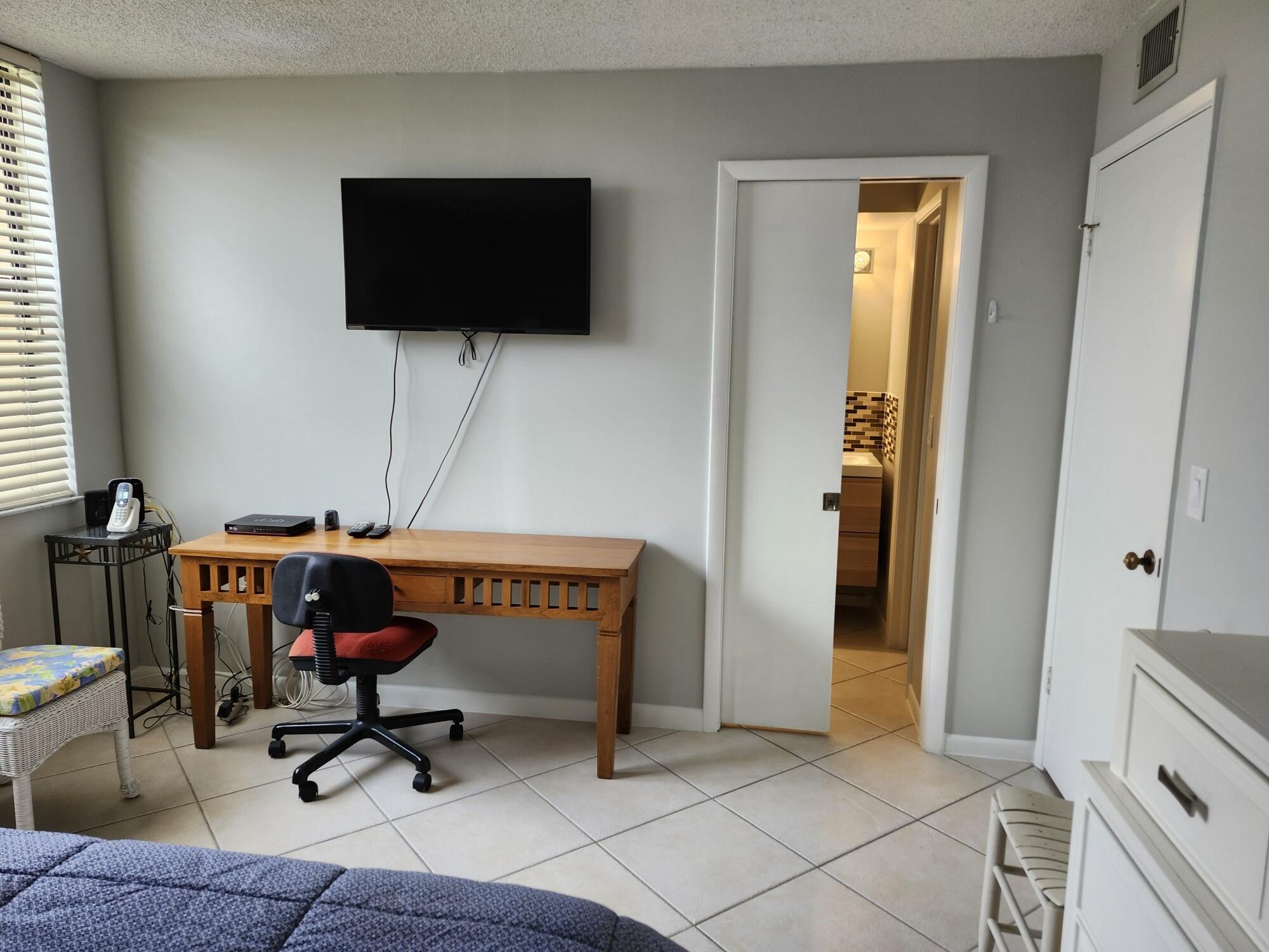 LAVERS DELRAY RACQUET CLU - Residential