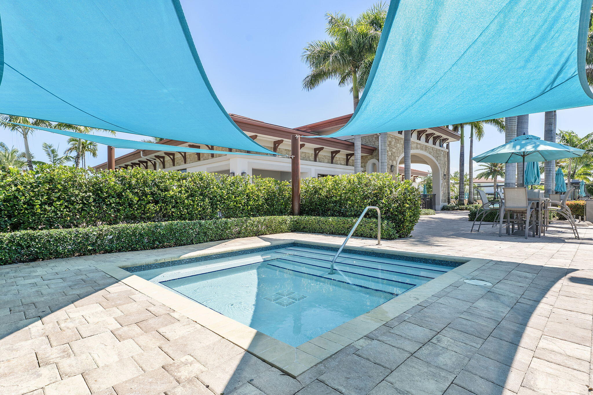 AQUABELLA SECTION TWO - Residential Lease