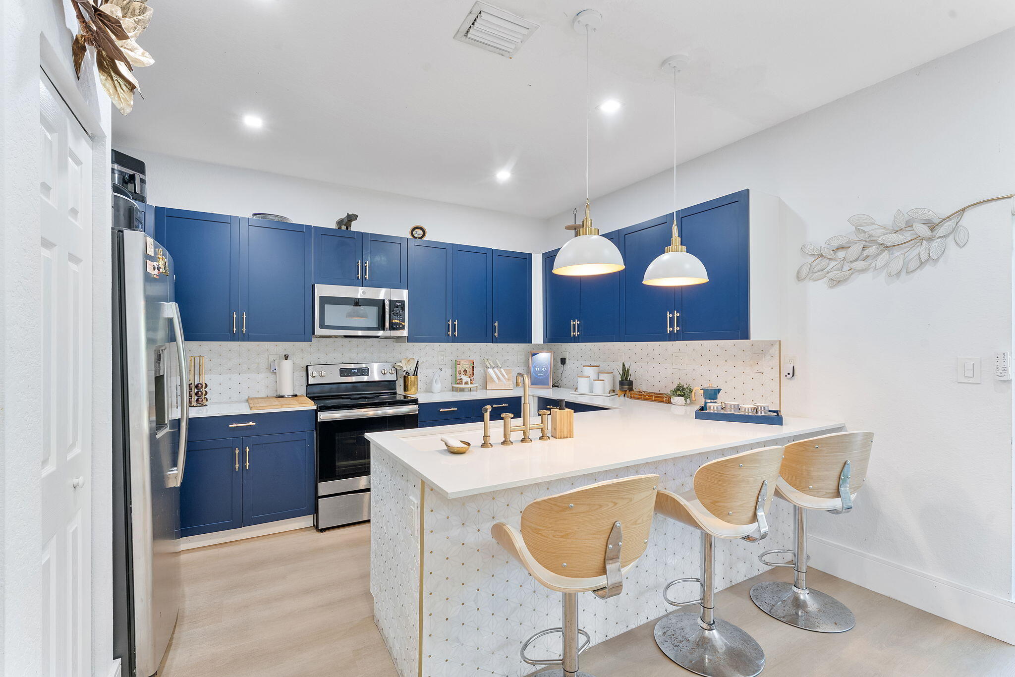 AQUABELLA SECTION TWO - Residential Lease