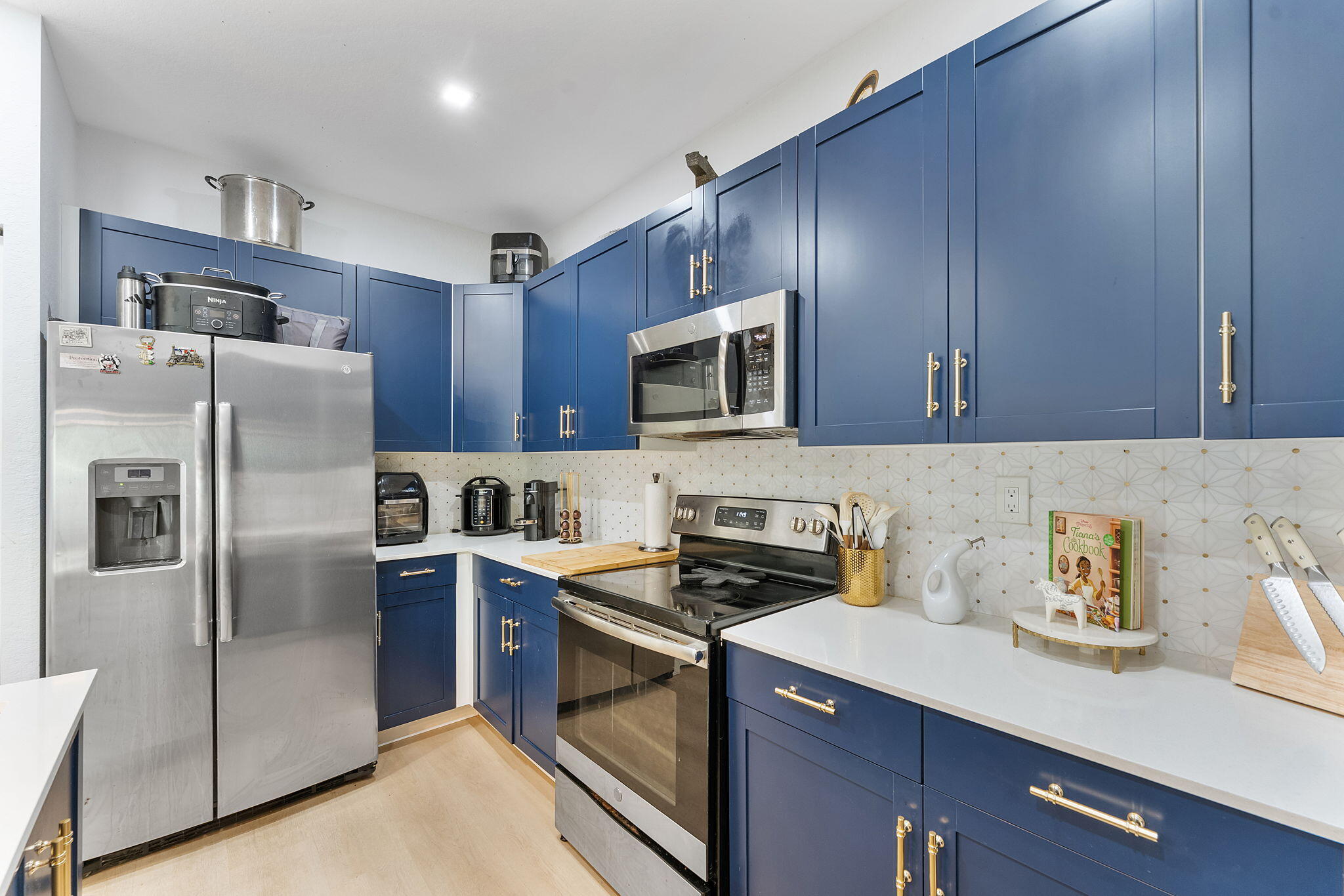 AQUABELLA SECTION TWO - Residential Lease