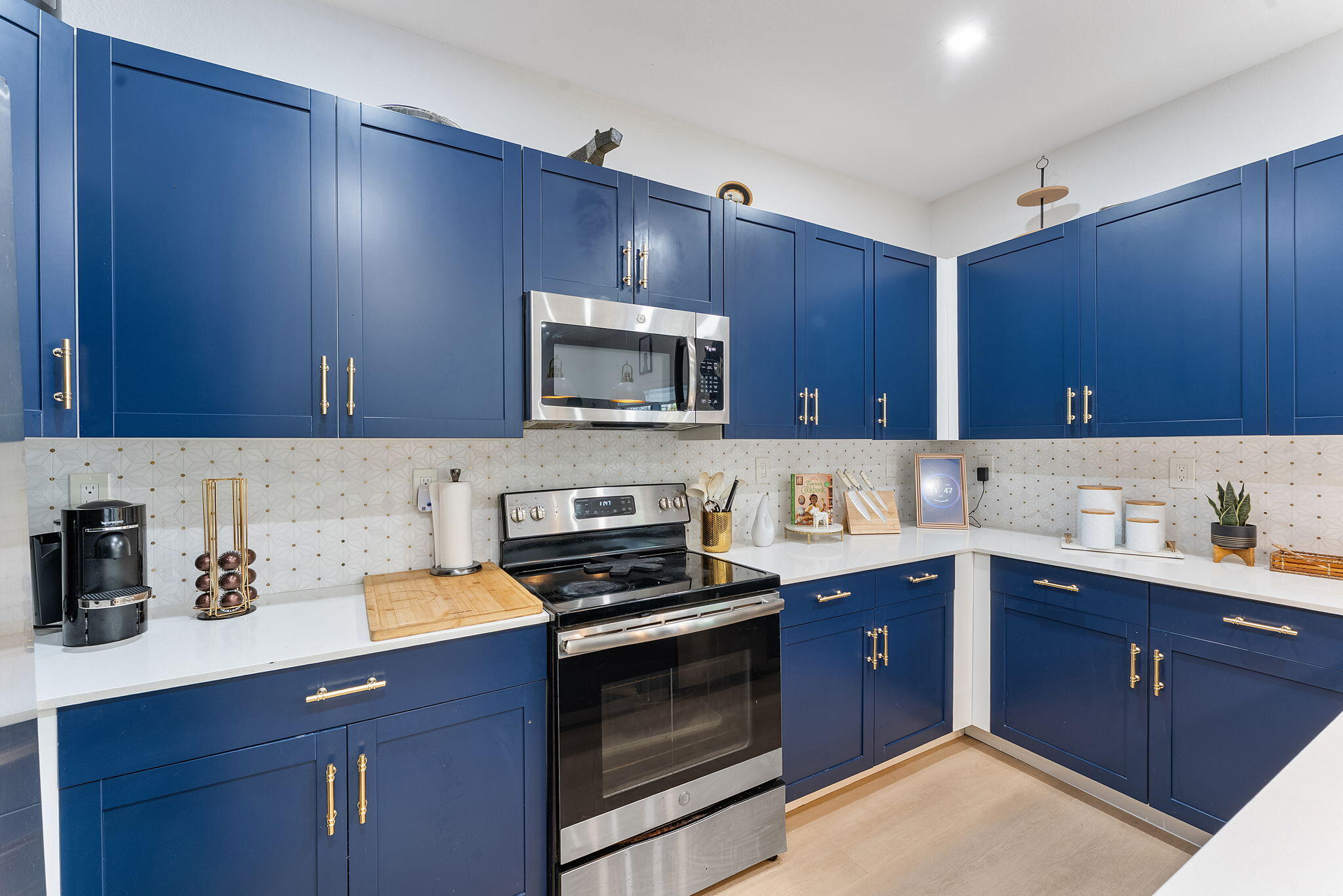 AQUABELLA SECTION TWO - Residential Lease