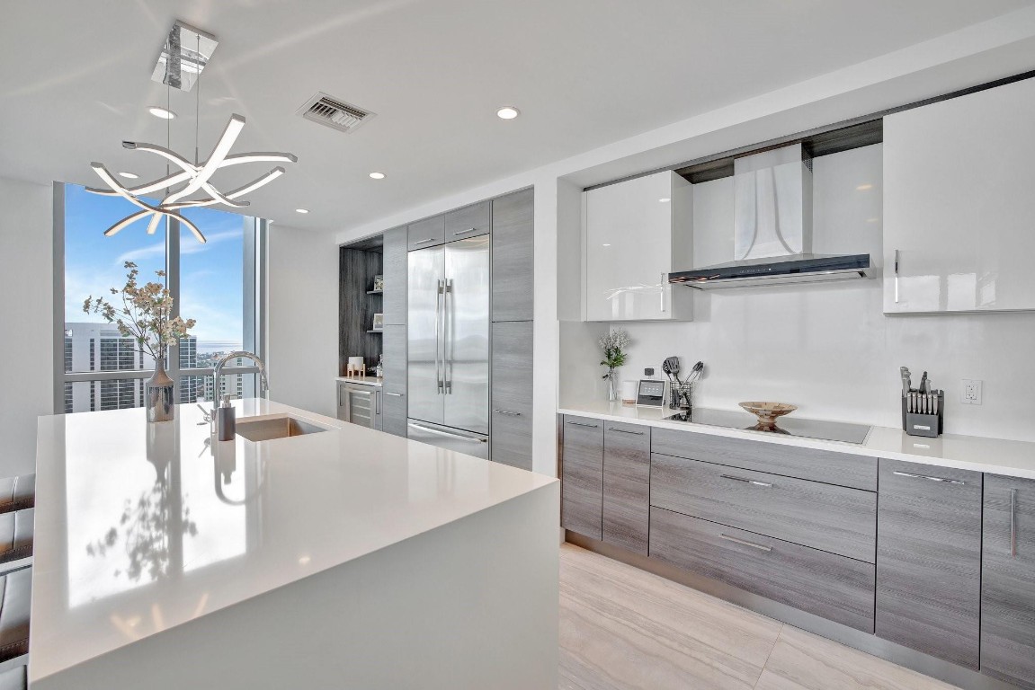 One Hundred Las Olas - Residential