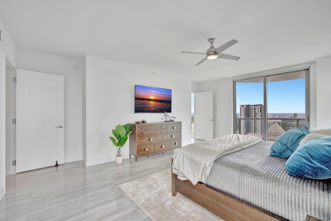 One Hundred Las Olas - Residential