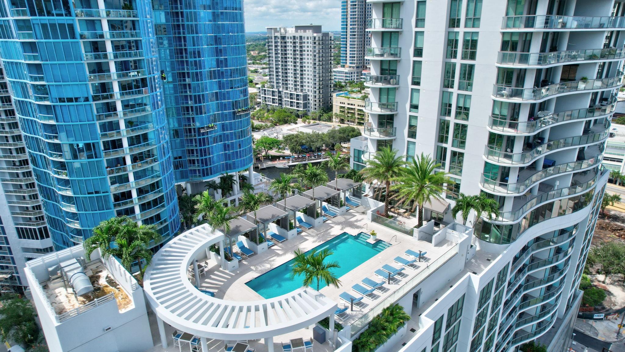 One Hundred Las Olas - Residential