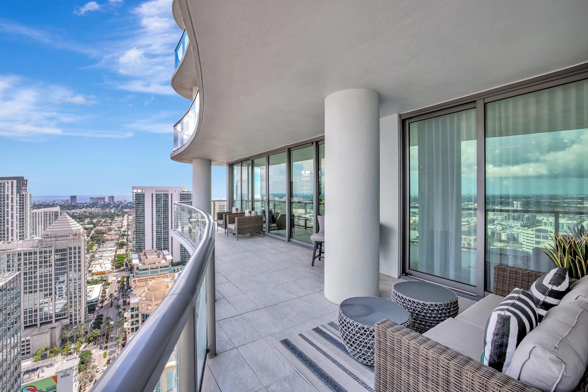 One Hundred Las Olas - Residential