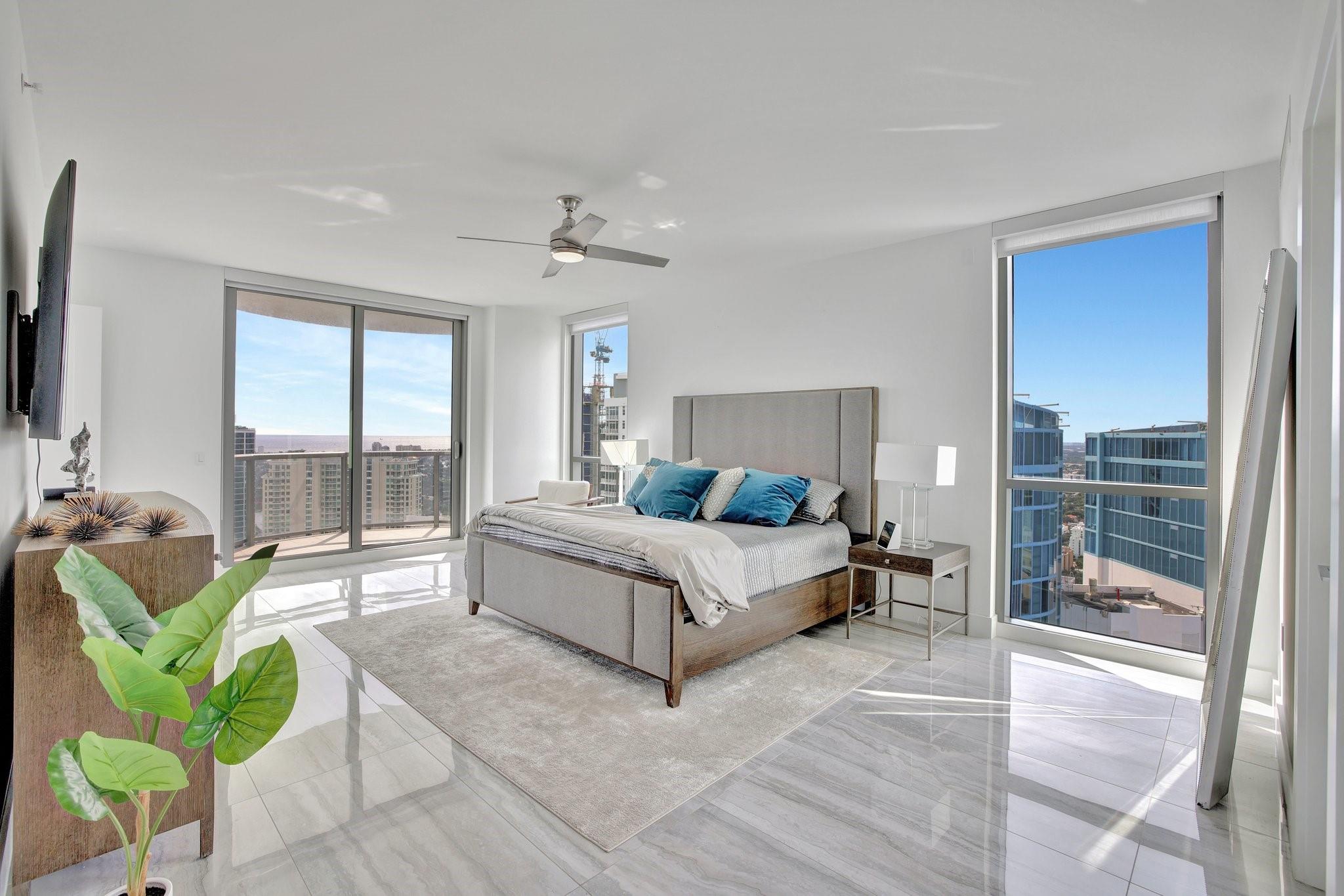 One Hundred Las Olas - Residential