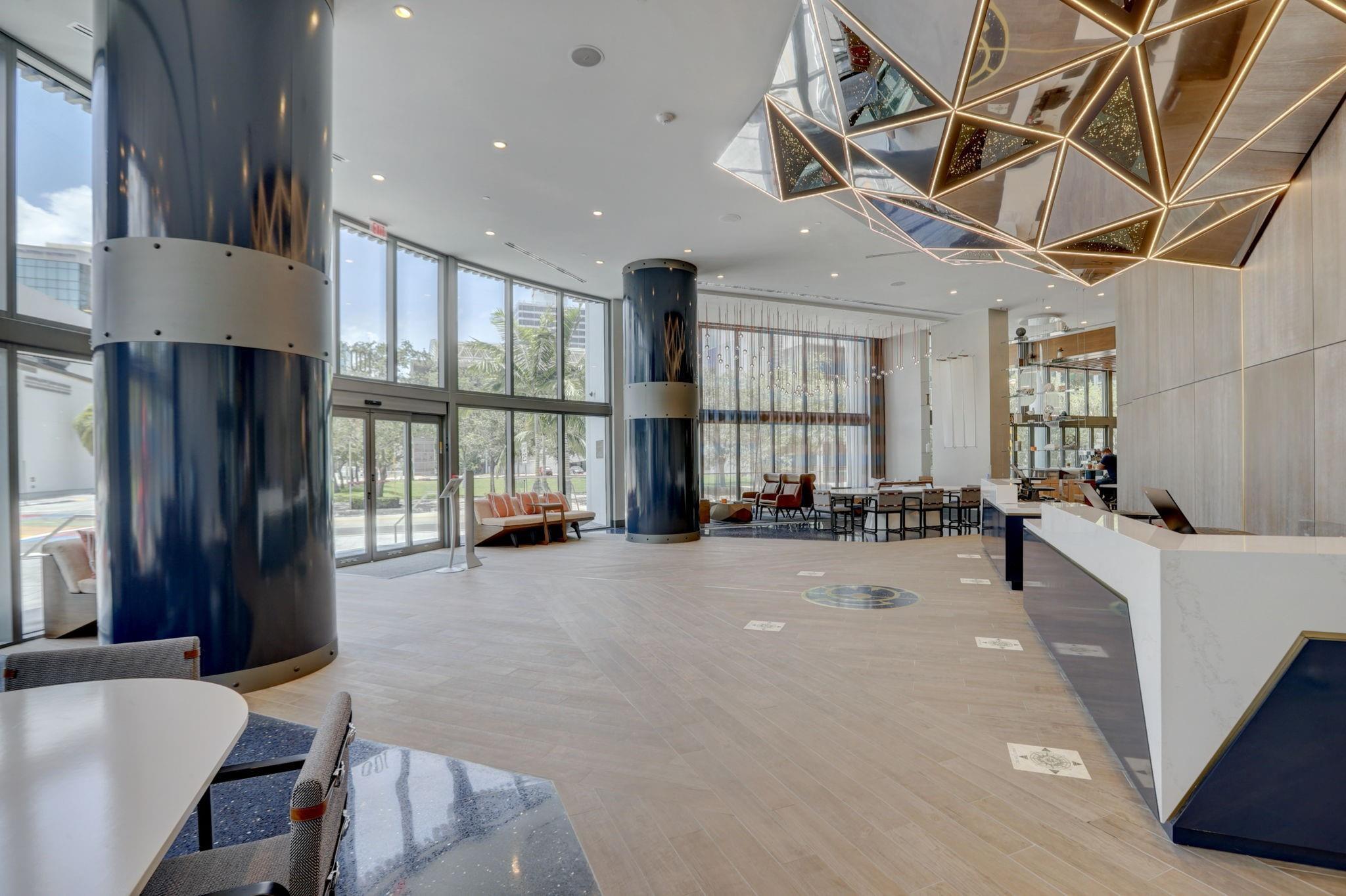 One Hundred Las Olas - Residential