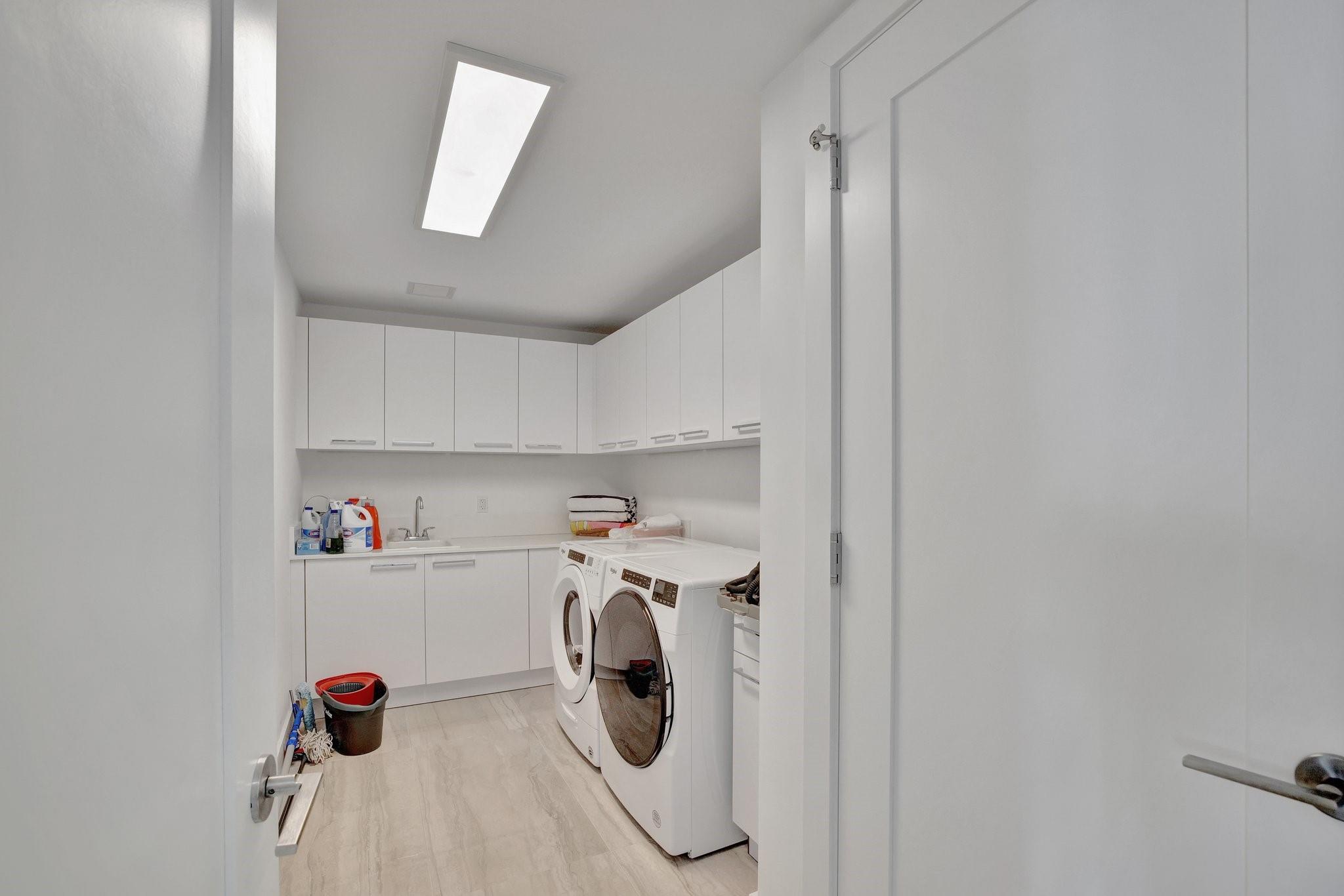 One Hundred Las Olas - Residential