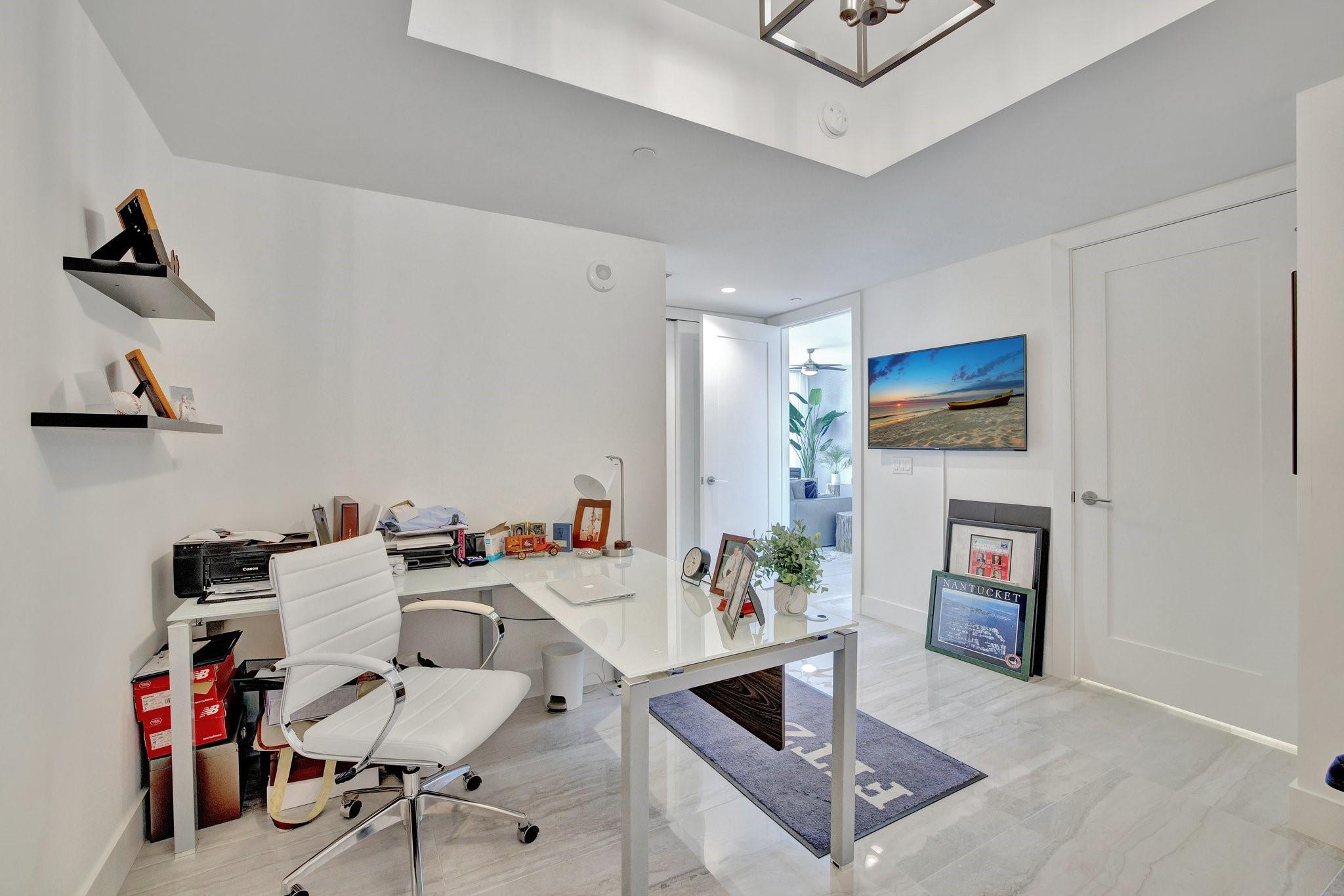 One Hundred Las Olas - Residential