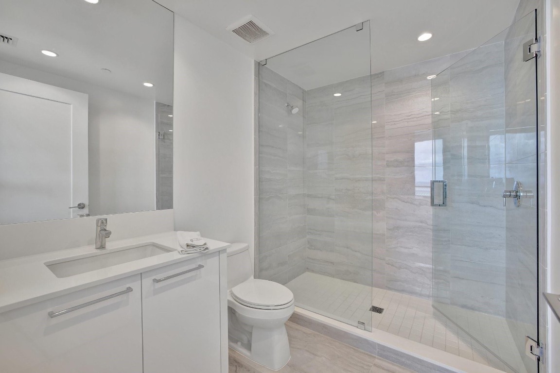 One Hundred Las Olas - Residential