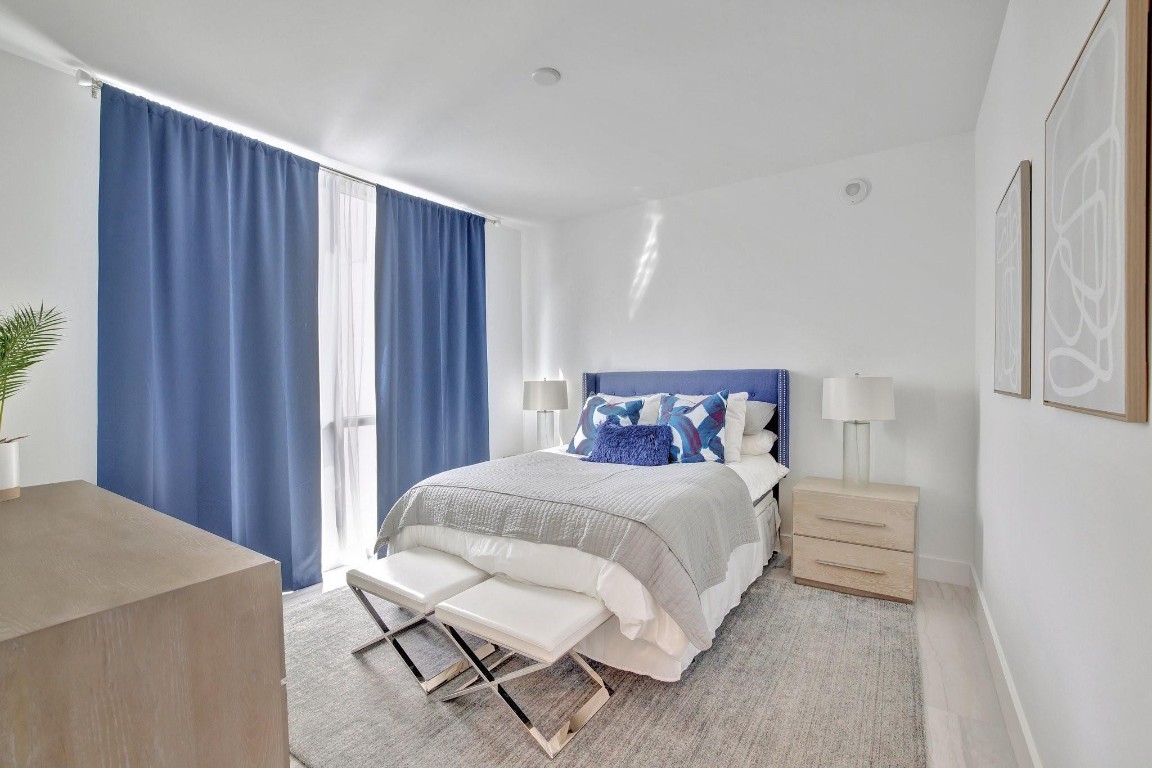 One Hundred Las Olas - Residential