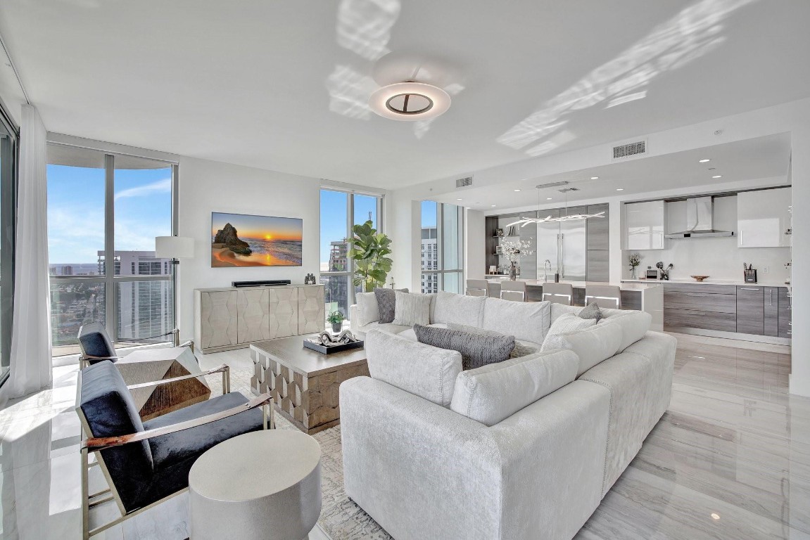 100 E Las Olas Boulevard 4301