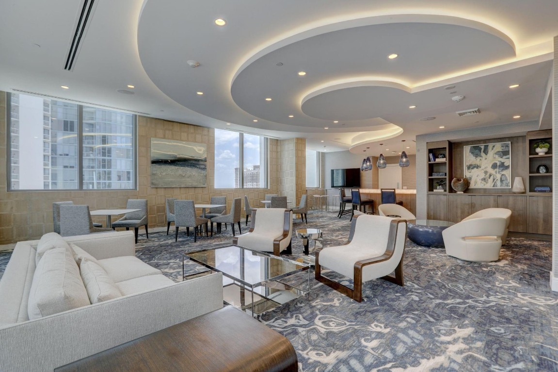 One Hundred Las Olas - Residential