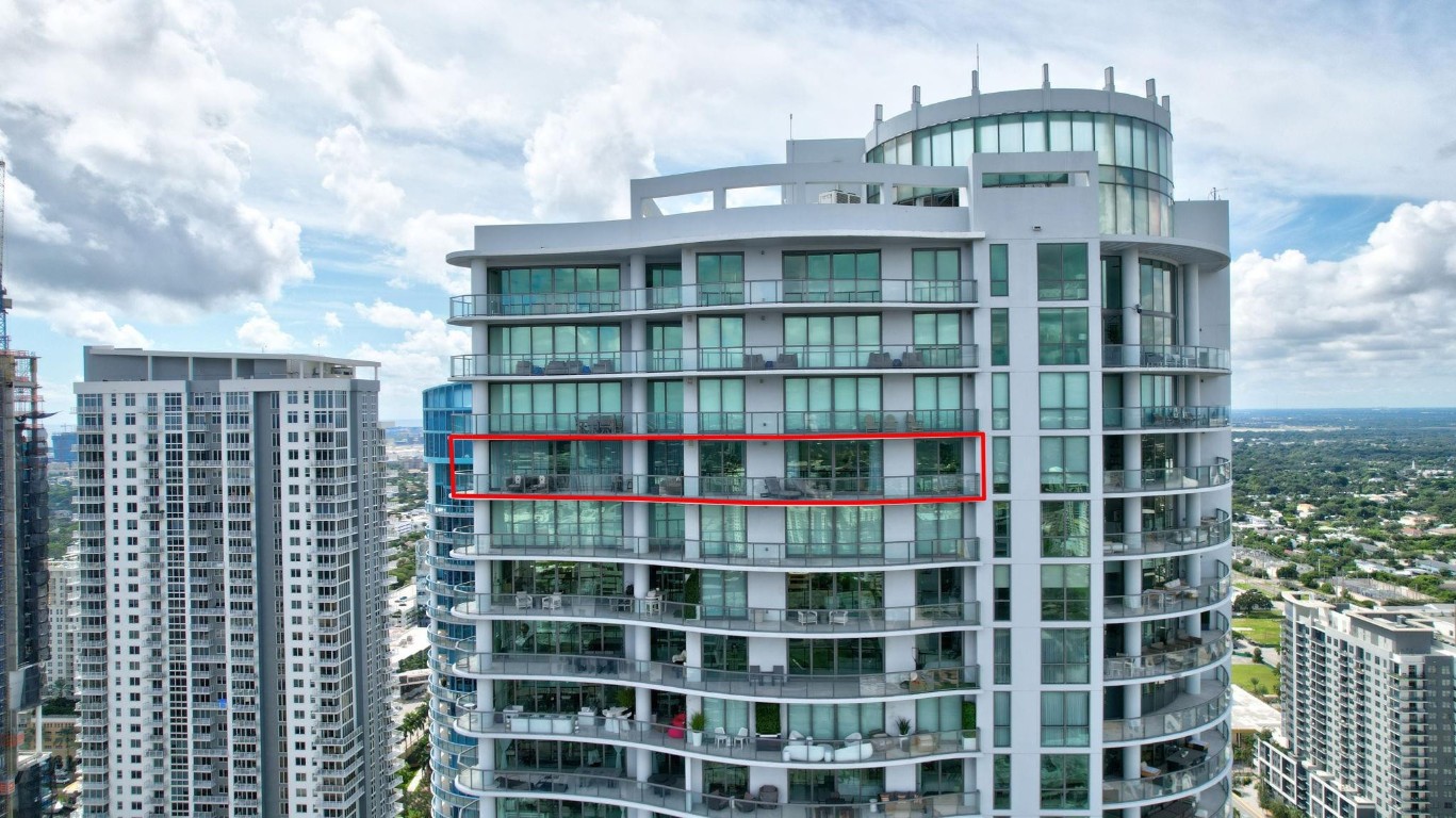 One Hundred Las Olas - Residential