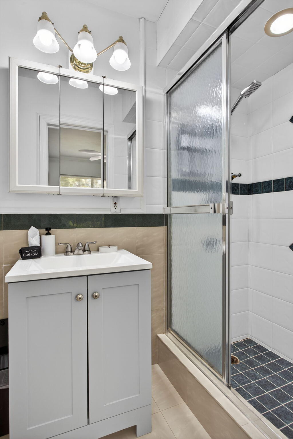 CORAL POINT - Residential