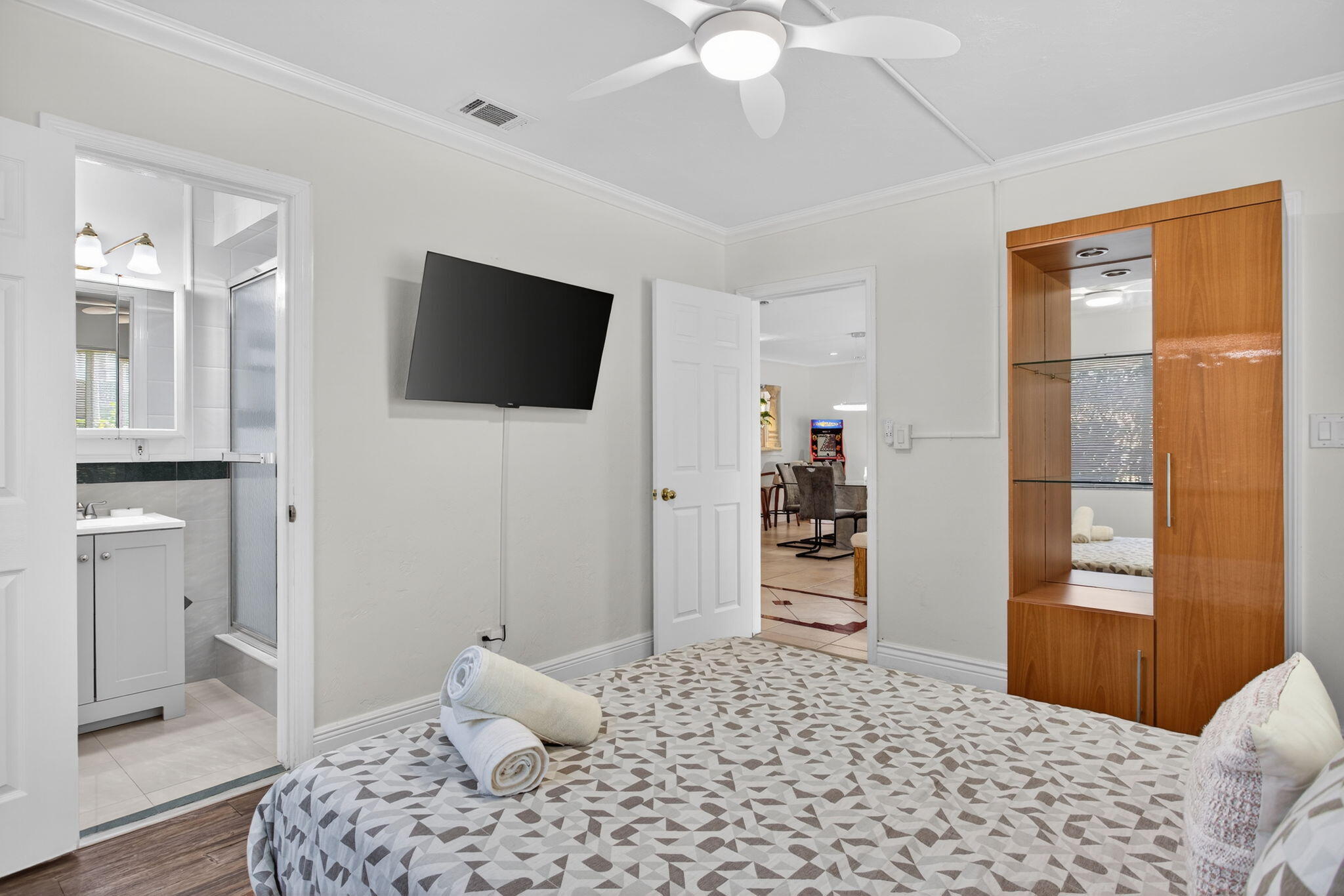 CORAL POINT - Residential