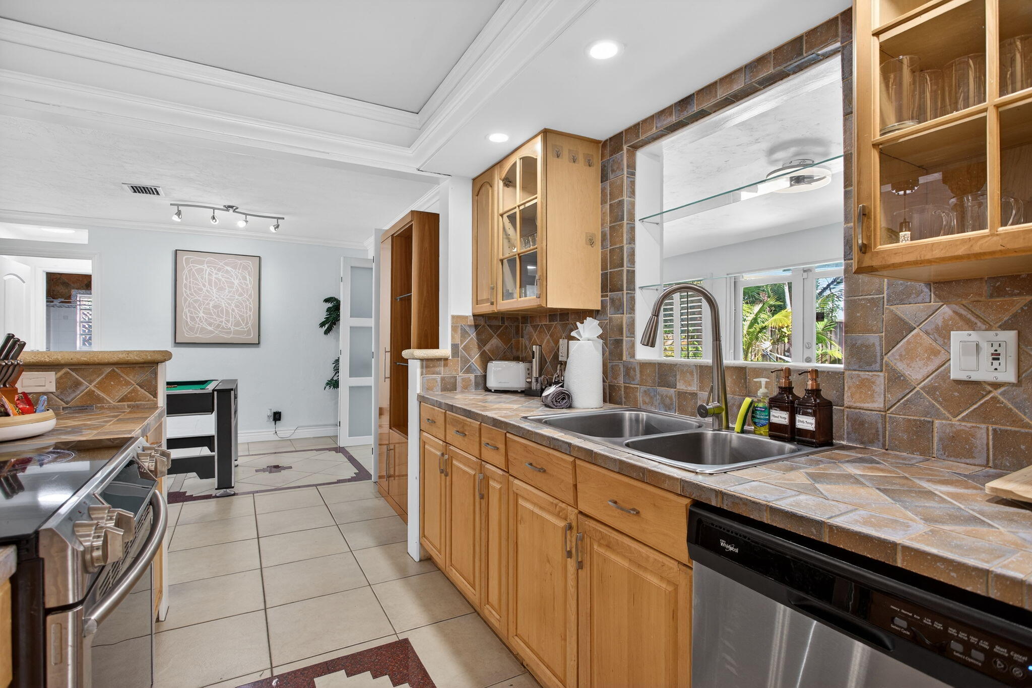 CORAL POINT - Residential