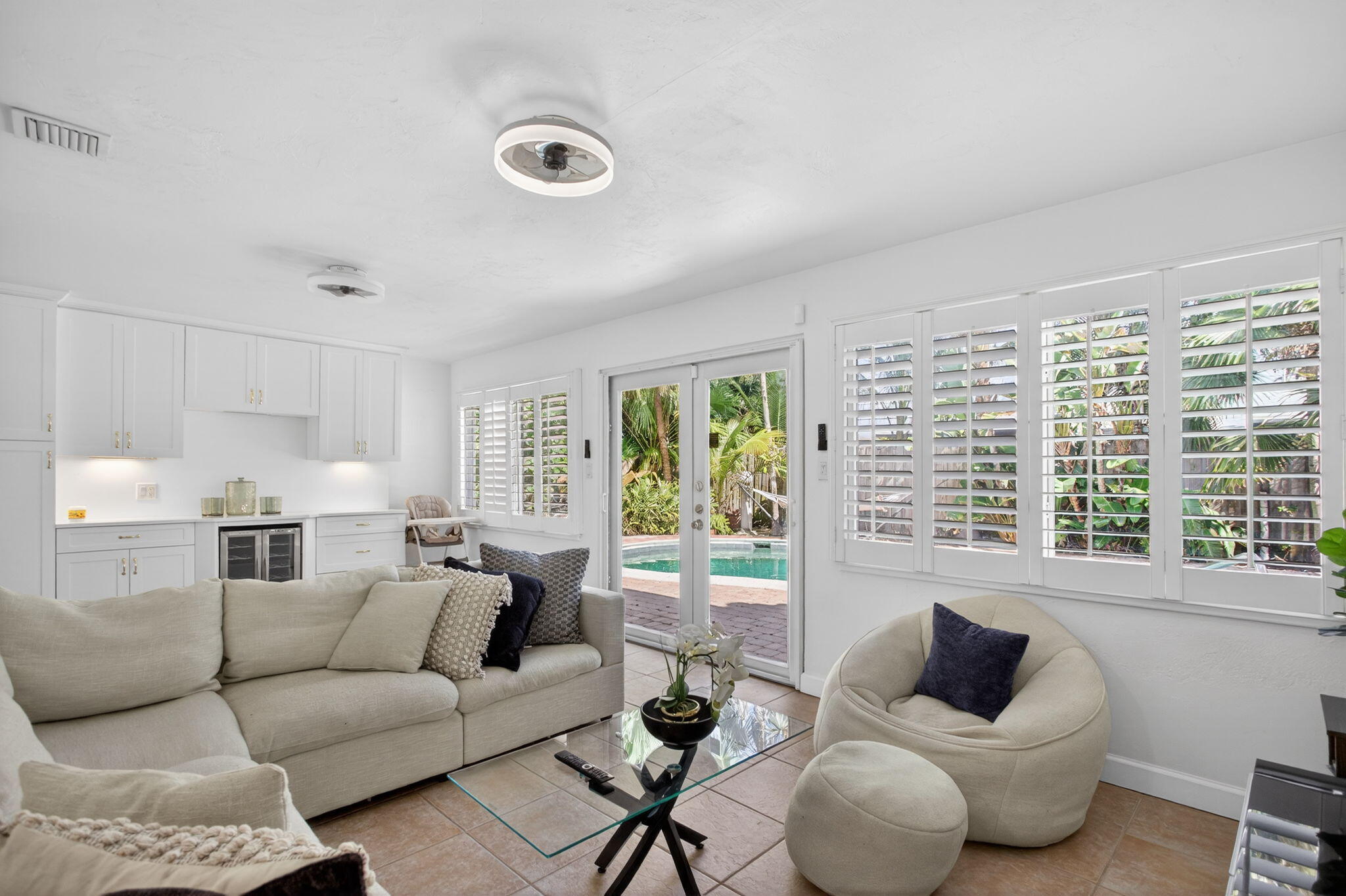 CORAL POINT - Residential