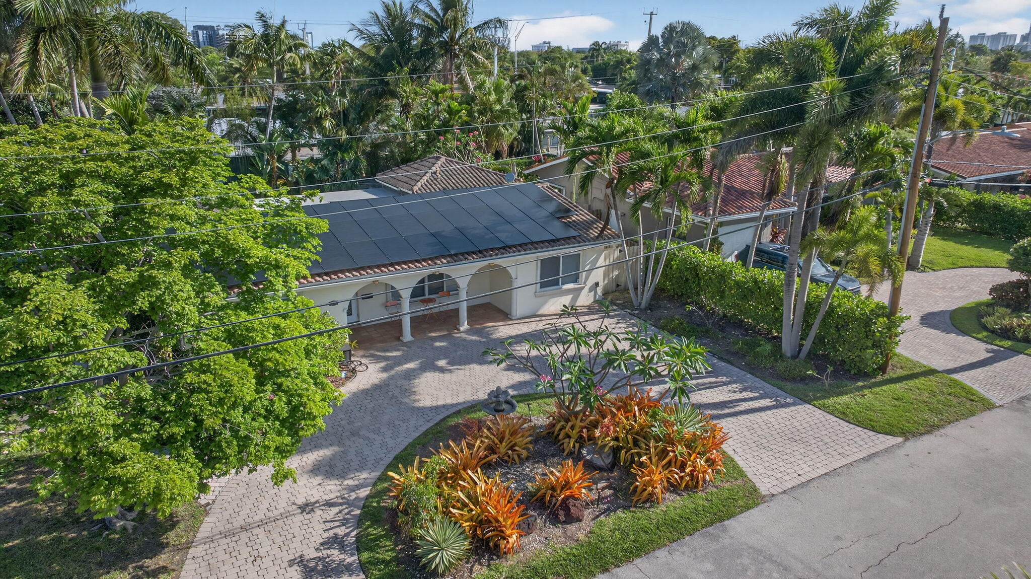 CORAL POINT - Residential