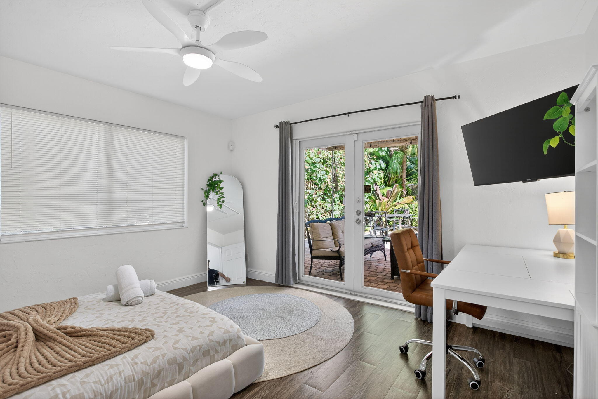 CORAL POINT - Residential