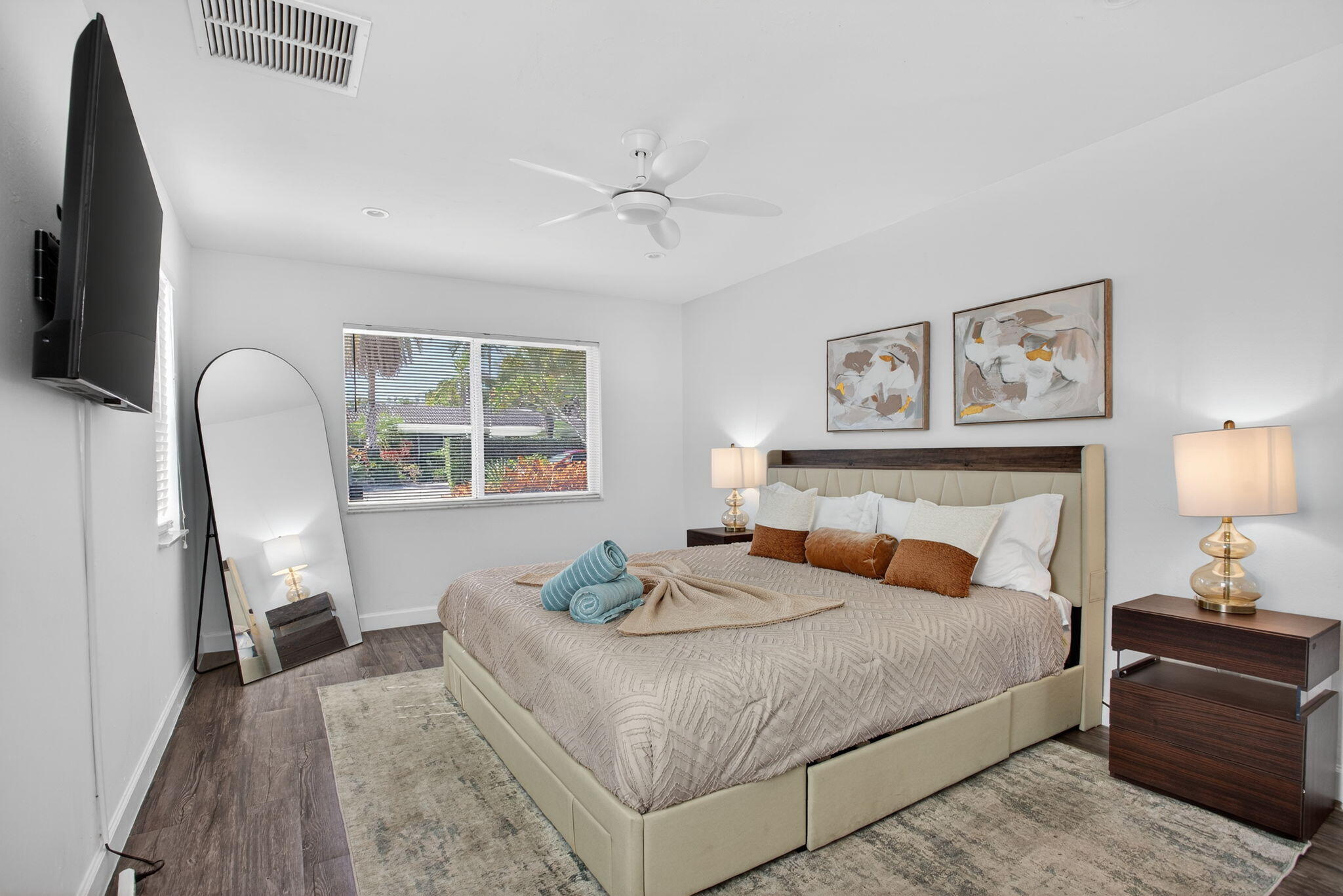 CORAL POINT - Residential