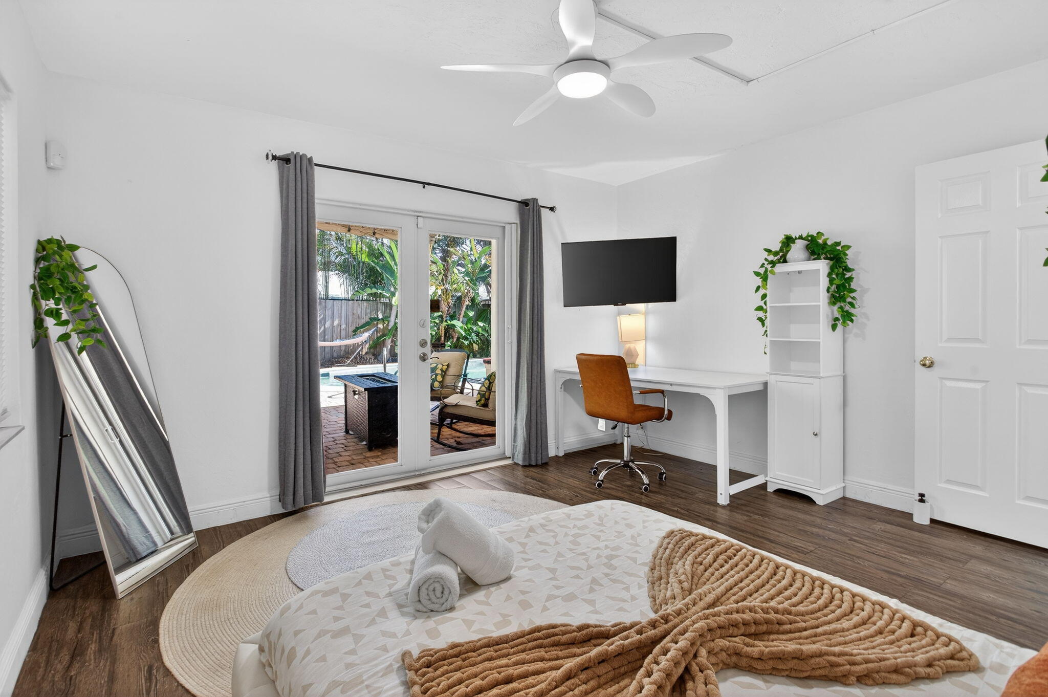 CORAL POINT - Residential