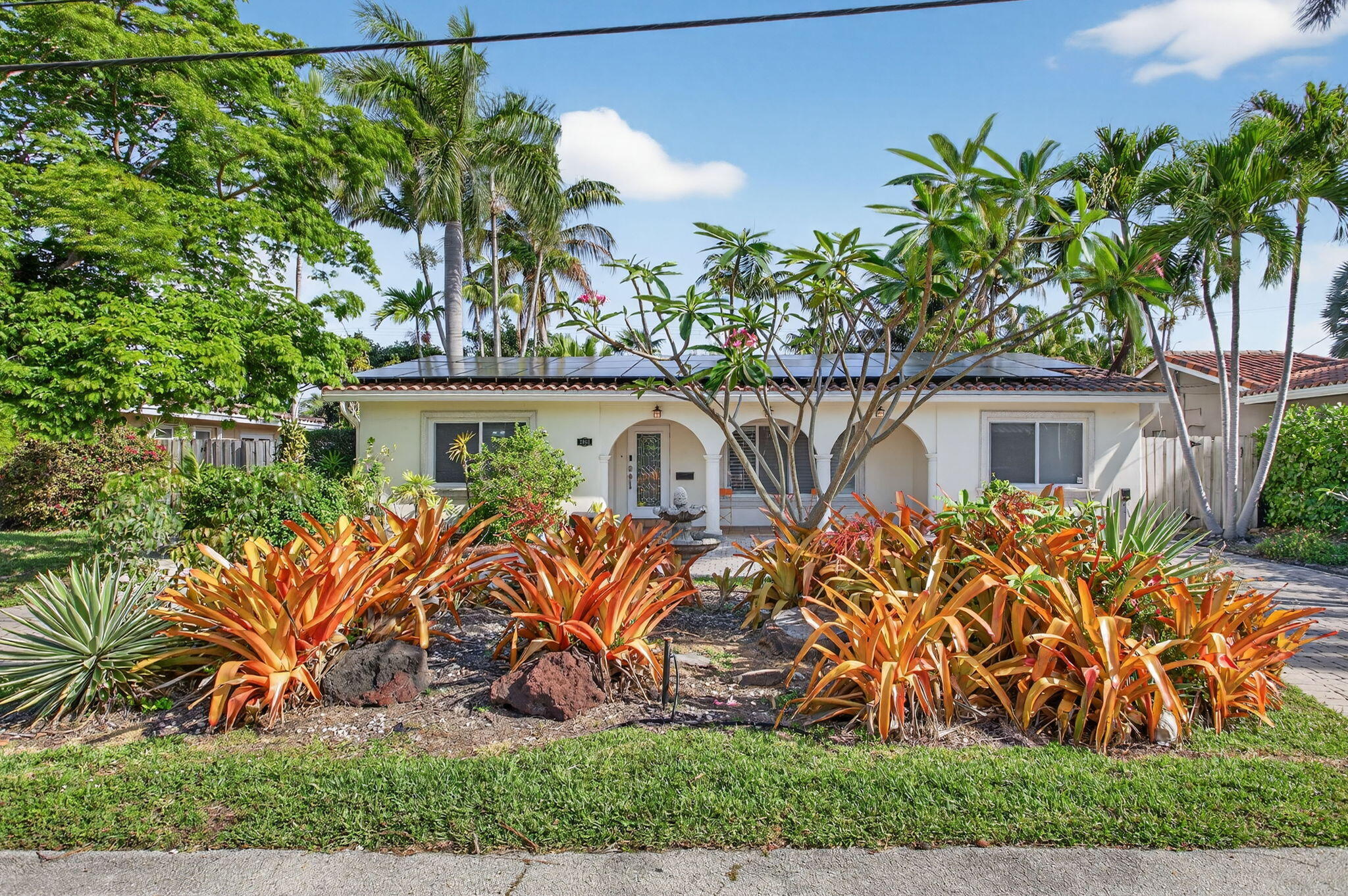 CORAL POINT - Residential