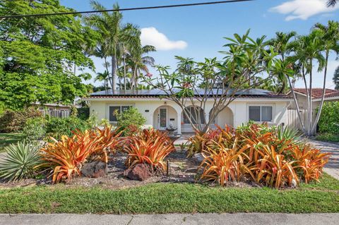 Photo of 2101 NE 25th Street, Wilton Manors, FL 33305 (MLS # B26010717)