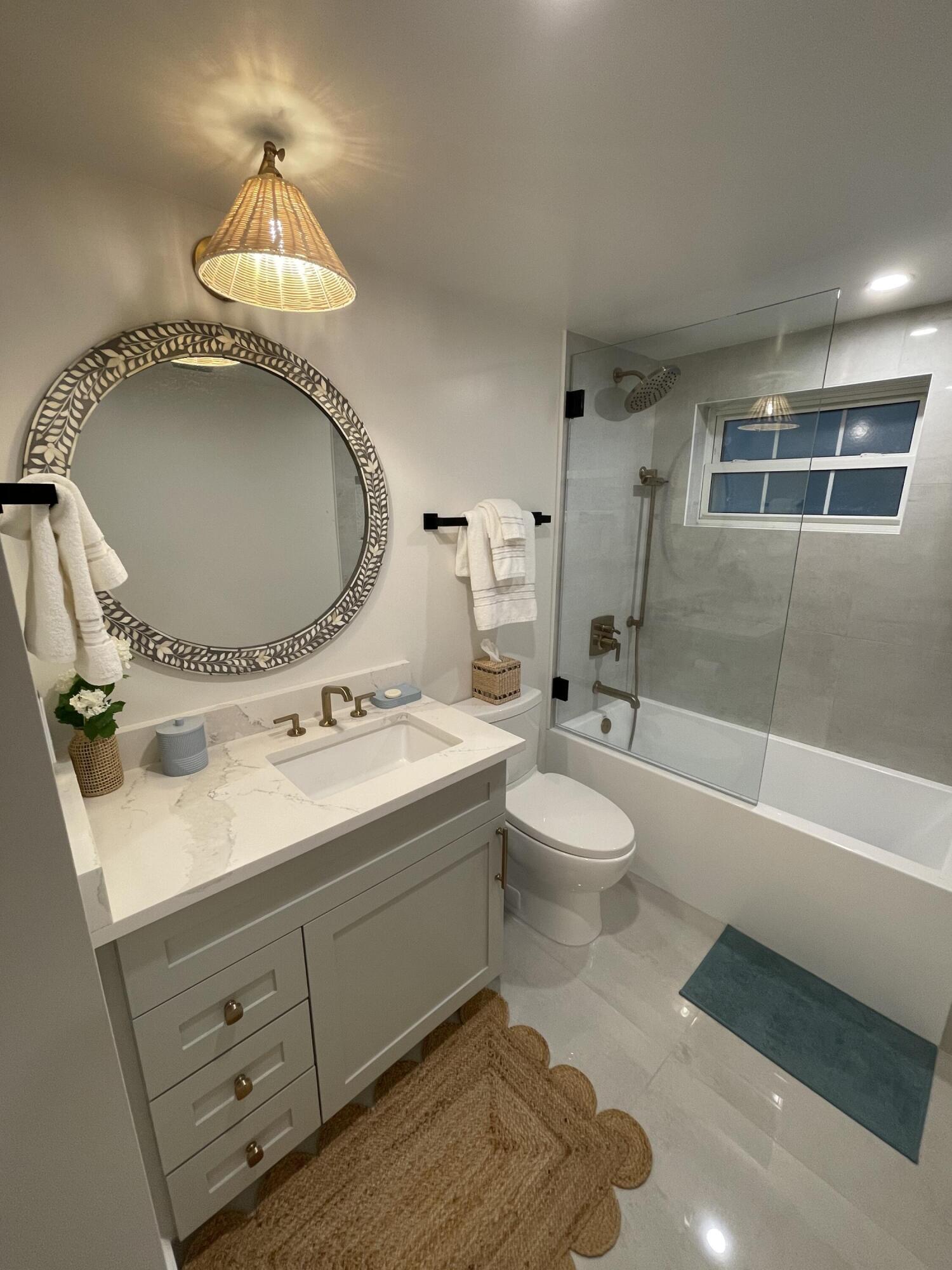 PALM BEACH WHITEHOUSE COND - Residential