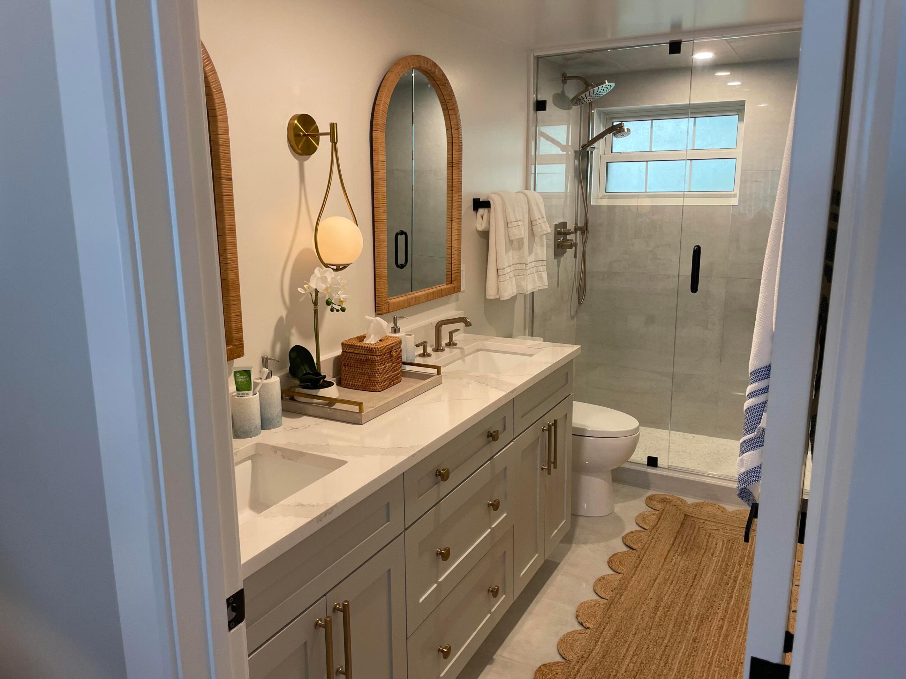 PALM BEACH WHITEHOUSE COND - Residential