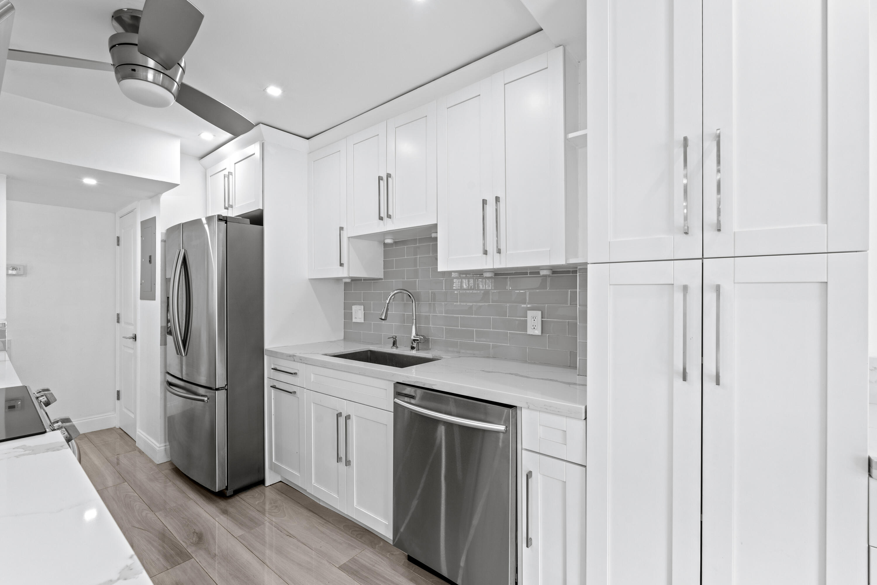 BANYAN COURTS CONDO - Residential Lease